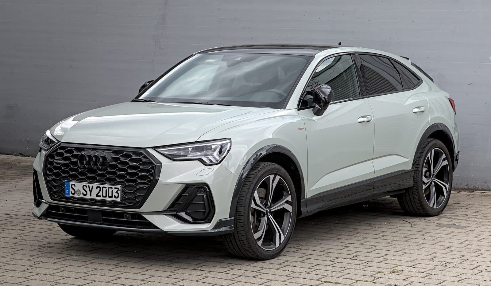Audi Q3 35 TFSI S line 2022 — vue avant 3/4